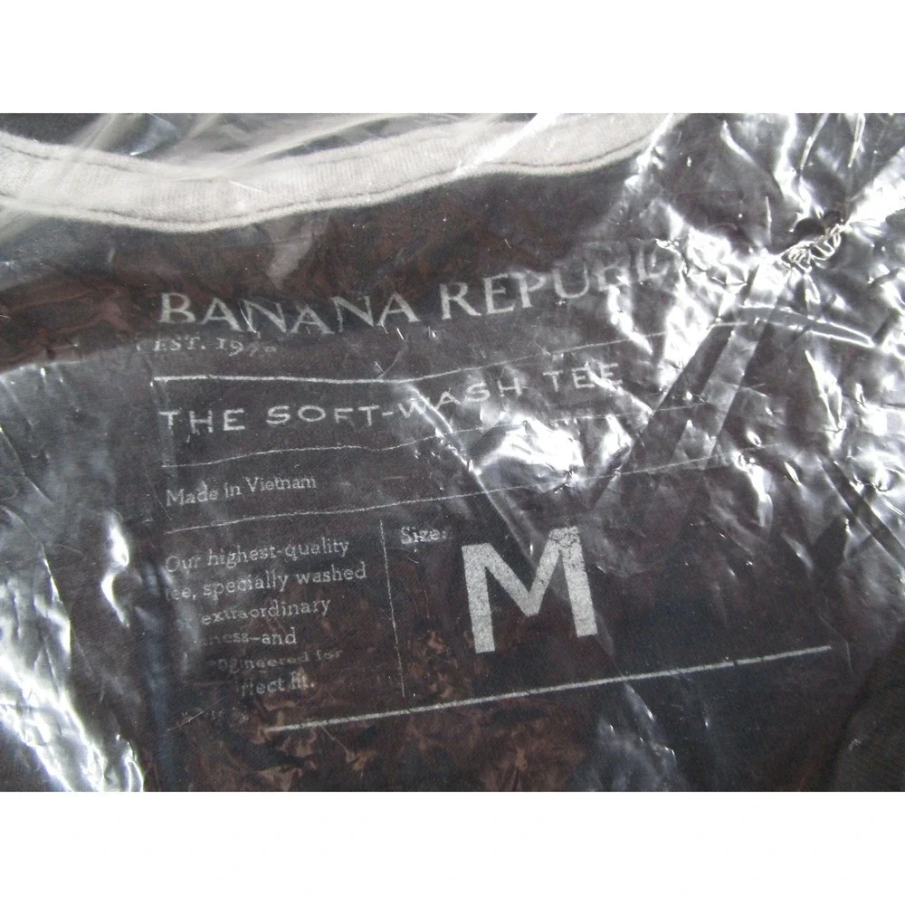 Banana Republic Mens Soft-Wash V-Neck T-Shirt Bundle 3pk White Navy Black M NEW